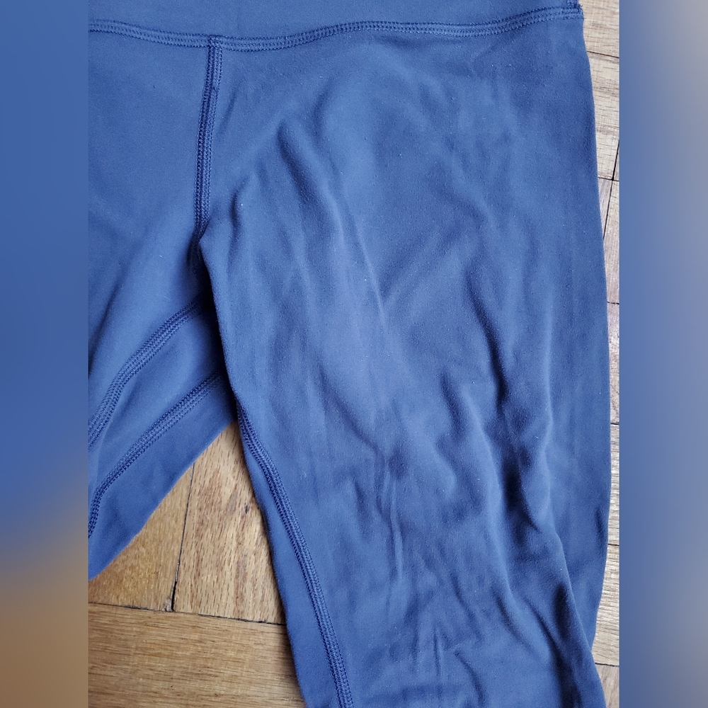 CLOSING JUNE 11!! RARE GREYVY Lululemon Align Crop - Picture 4 of 10